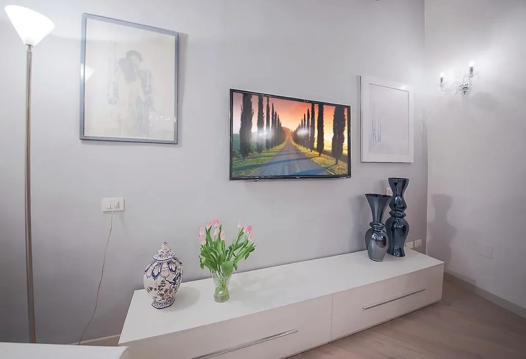 Apartments Florence Parione